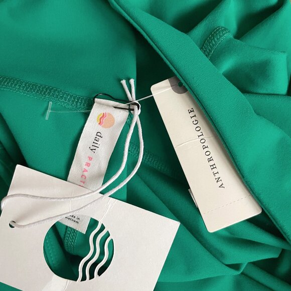 NWT Anthropologie Daily Practice Pedal Pushers Crop Leggings in Fresh Pine sz M - Picture 5 of 7